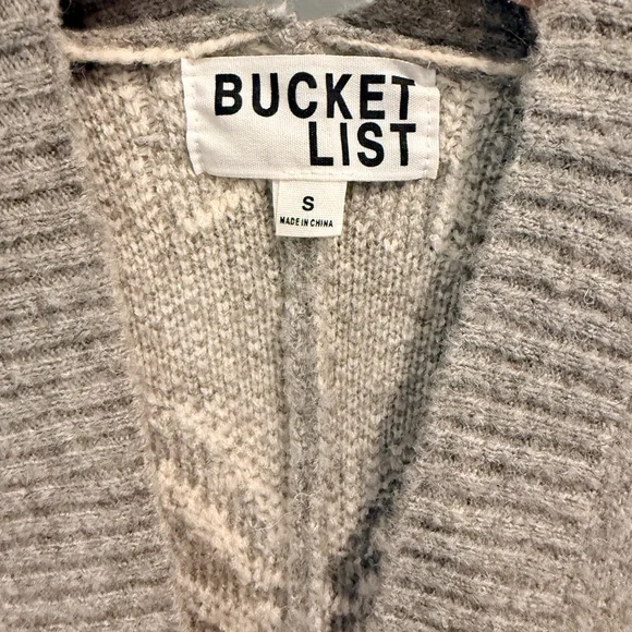 Bucketlist Wrapped in Stars Over Sized Cardigan Sweater - Picture 5 of 7